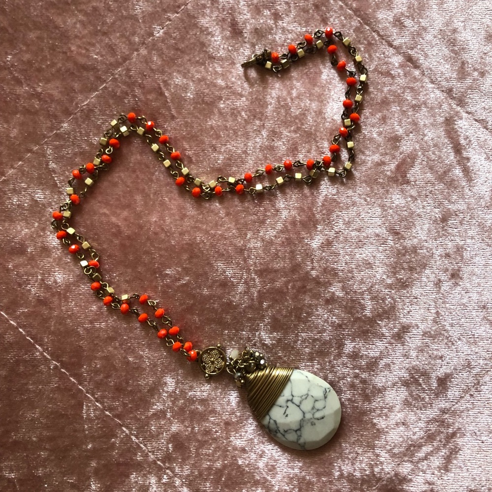 Marbled Pendant Necklace